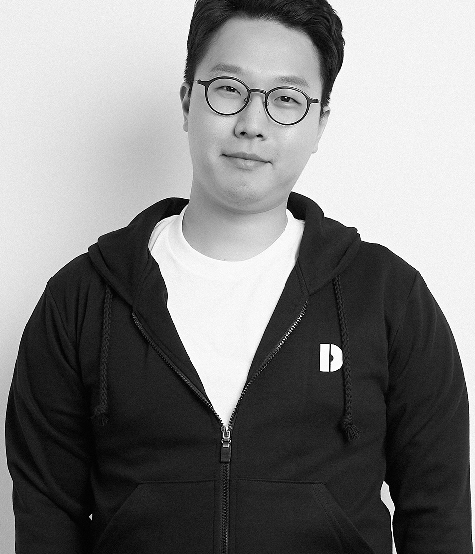 TAEWAN KIM
